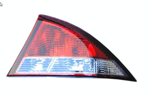FORD TAIL LIGHT RH AU FALCON SEDAN 98 - 02